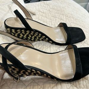 Ann Taylor size 9 suede sandals
